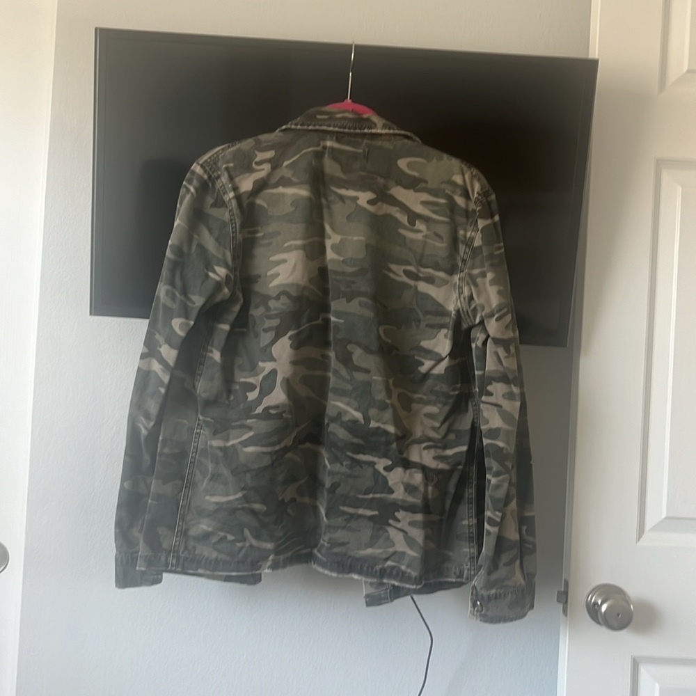 Lulu’s Camo Jacket - Picture 3 of 5